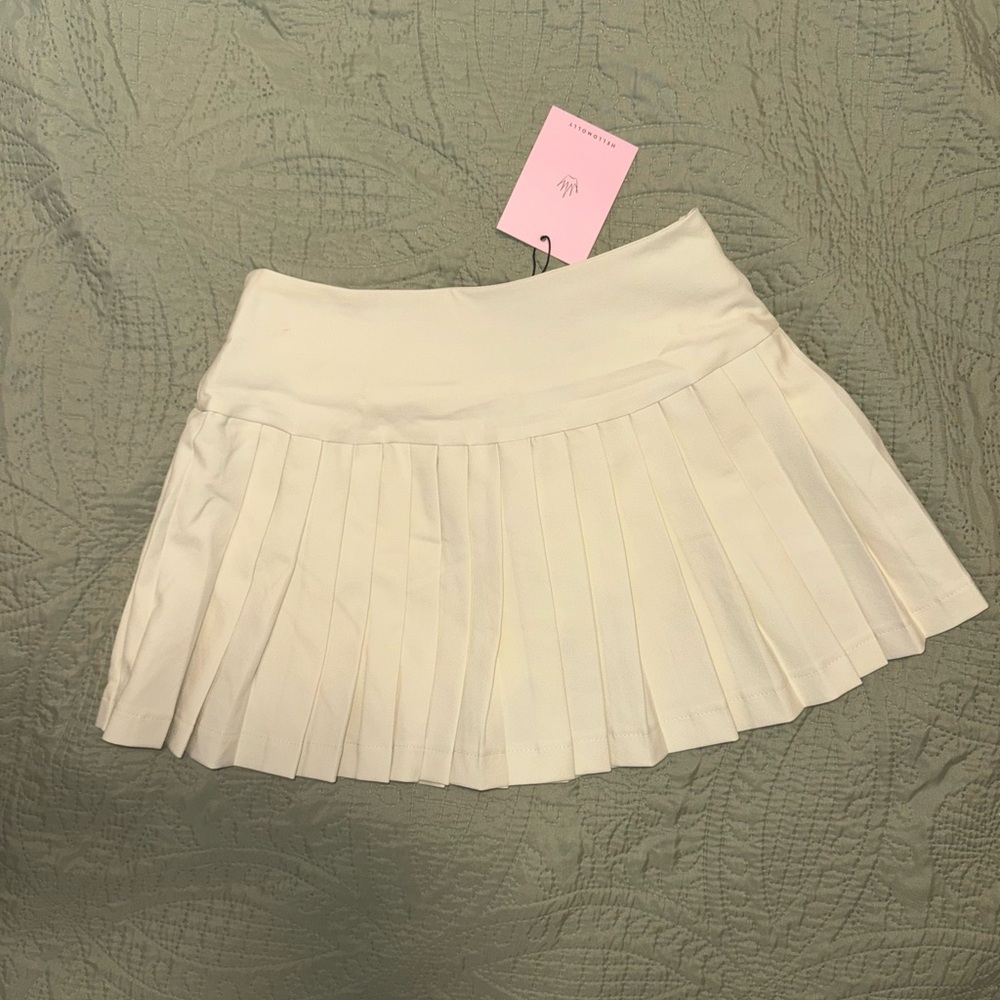 Hello Molly PARISIAN POISE PLEATED MINI SKORT CREAM - Picture 4 of 10